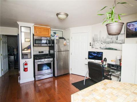 110 Willow St, Woonsocket, RI 02895 photo 9