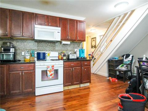110 Willow St, Woonsocket, RI 02895 photo 16