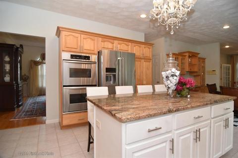 64 Red Hawk Dr, Cranston, RI 02921 photo 9