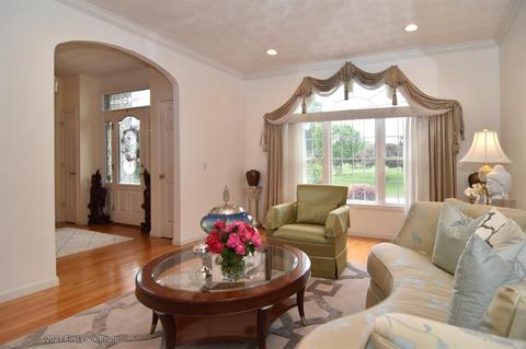 64 Red Hawk Dr, Cranston, RI 02921 photo 4