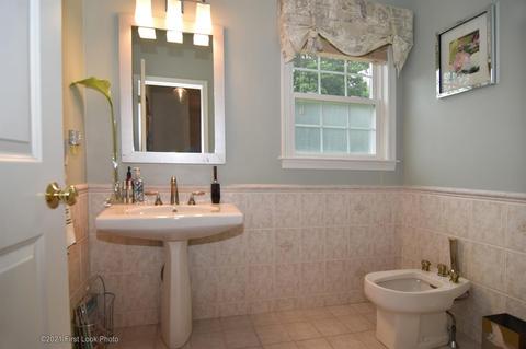 64 Red Hawk Dr, Cranston, RI 02921 photo 18