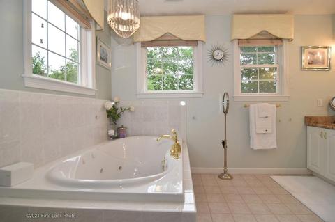 64 Red Hawk Dr, Cranston, RI 02921 photo 26