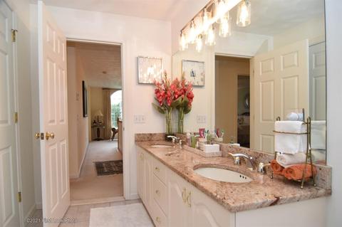 64 Red Hawk Dr, Cranston, RI 02921 photo 35