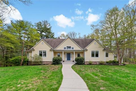 77 Raymonds Point Rd, Coventry, RI 02816 photo 2