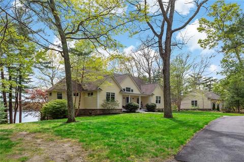 77 Raymonds Point Rd, Coventry, RI 02816 photo 1