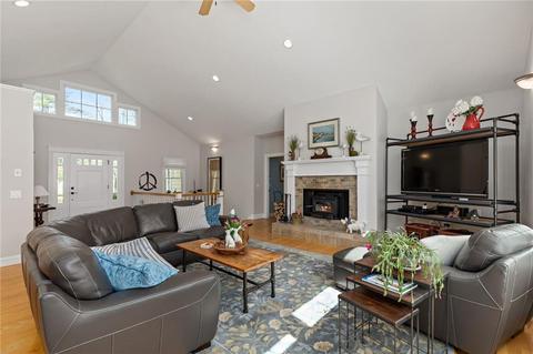 77 Raymonds Point Rd, Coventry, RI 02816 photo 20