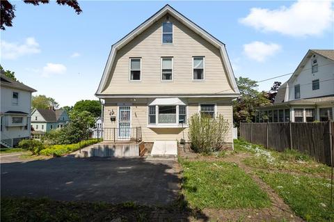 41 Summer St, Westerly, RI 02891 photo 2