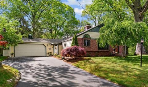 5 Rainbow Ct, Warwick, RI 02889 photo 1