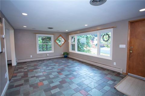 54 Shenandoah Rd, Warwick, RI 02886 photo 4