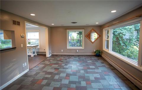 54 Shenandoah Rd, Warwick, RI 02886 photo 3