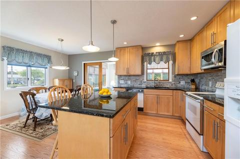 32 Kimball Ave, Westerly, RI 02891 photo 7