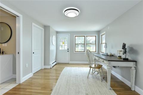 128 Carnation Dr, Warwick, RI 02886 photo 8