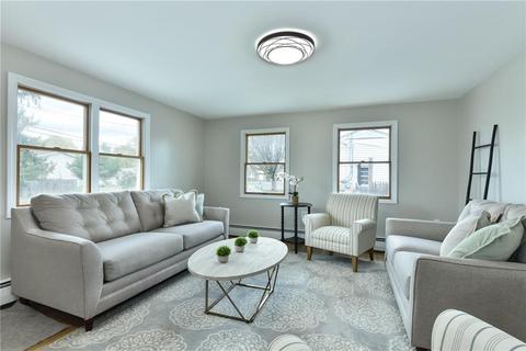 128 Carnation Dr, Warwick, RI 02886 photo 5