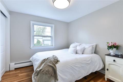 128 Carnation Dr, Warwick, RI 02886 photo 21