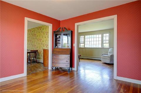 22 Ridgeway Dr, Warren, RI 02885 photo 9