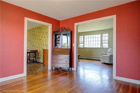 22 Ridgeway Dr, Warren, RI 02885 photo 9