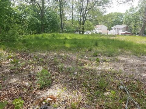 220 Larch St, Woonsocket, RI 02895 photo 4