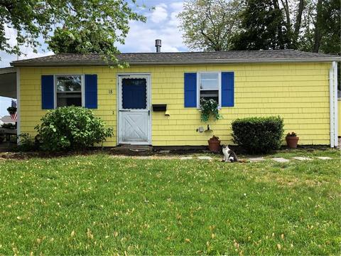 18 Mohawk Ave, Warwick, RI 02889 photo 1