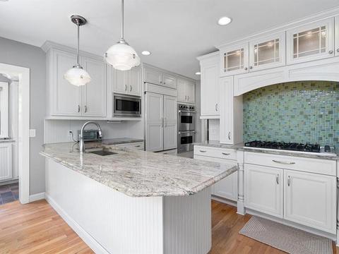 216 Highland Ave, Warwick, RI 02886 photo 9