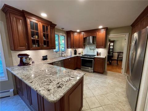 11 Silver Maple Dr, Coventry, RI 02816 photo 4