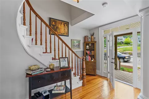 107 Spring St, Woonsocket, RI 02895 photo 7