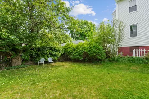 107 Spring St, Woonsocket, RI 02895 photo 5