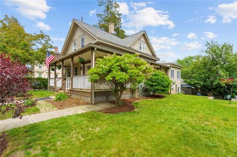 107 Spring St, Woonsocket, RI 02895 photo 3