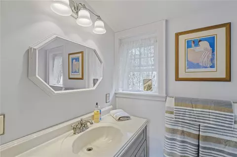 107 Spring St, Woonsocket, RI 02895 photo 30