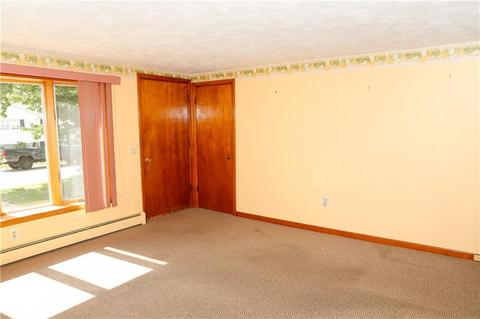 190 Holmes Rd, Warwick, RI 02888 photo 4
