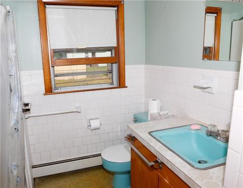190 Holmes Rd, Warwick, RI 02888 photo 11