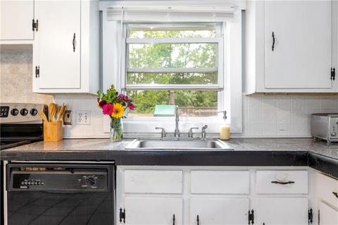 23 Carrs Ln, Warwick, RI 02886 photo 6