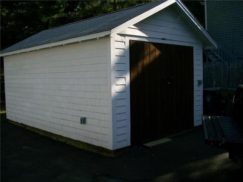 8 Barton Ave, Warwick, RI 02889 photo 3