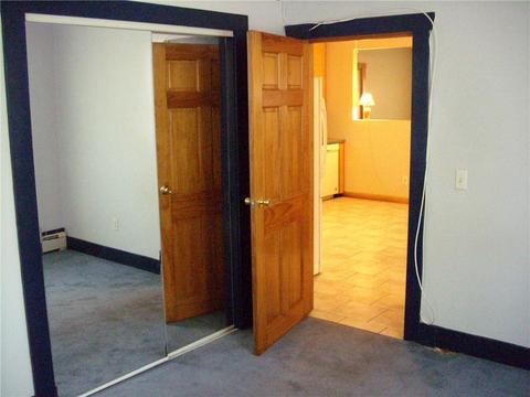 8 Barton Ave, Warwick, RI 02889 photo 11