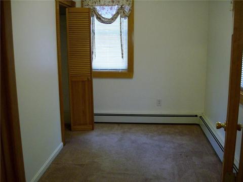 8 Barton Ave, Warwick, RI 02889 photo 13