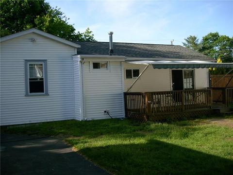 8 Barton Ave, Warwick, RI 02889 photo 2