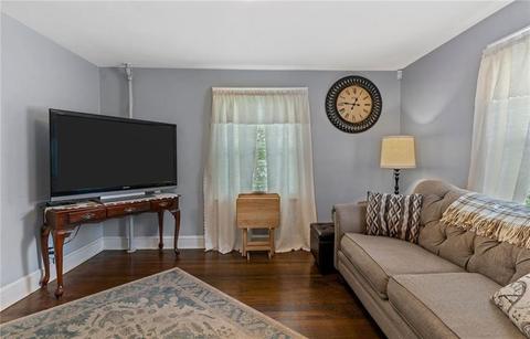 916 Park Ave, Woonsocket, RI 02895 photo 7
