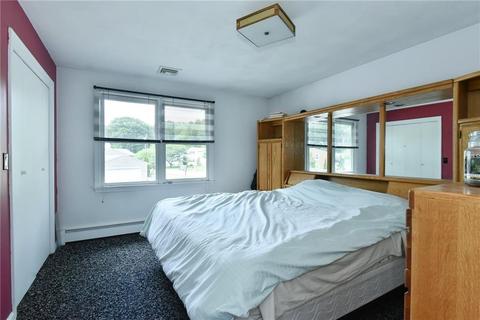 89 Kennedy Dr, Warwick, RI 02889 photo 12