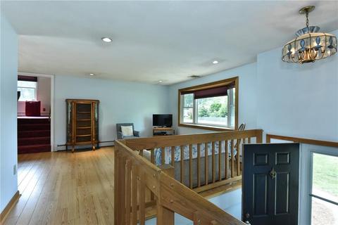 89 Kennedy Dr, Warwick, RI 02889 photo 6
