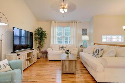 53 Millard Ave, Warwick, RI 02889 photo 5