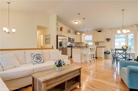 53 Millard Ave, Warwick, RI 02889 photo 6