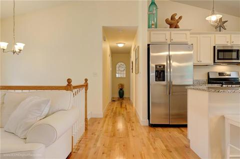 53 Millard Ave, Warwick, RI 02889 photo 16