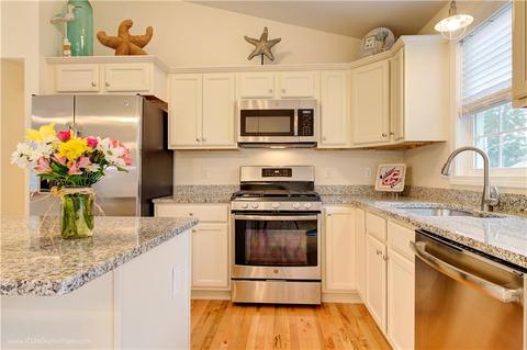 53 Millard Ave, Warwick, RI 02889 photo 11