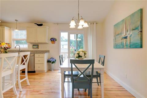 53 Millard Ave, Warwick, RI 02889 photo 9