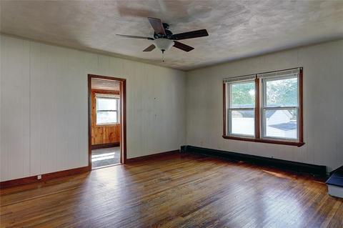 28 Royal Ave, Warwick, RI 02889 photo 6