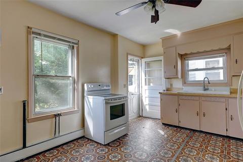 28 Royal Ave, Warwick, RI 02889 photo 17