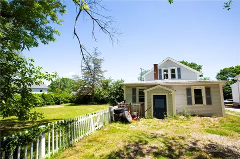 40 Read Ave, Coventry, RI 02816 photo 3