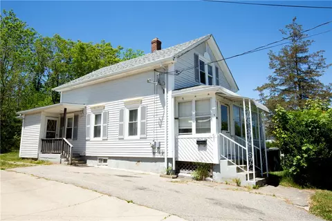 40 Read Ave, Coventry, RI 02816 photo 2