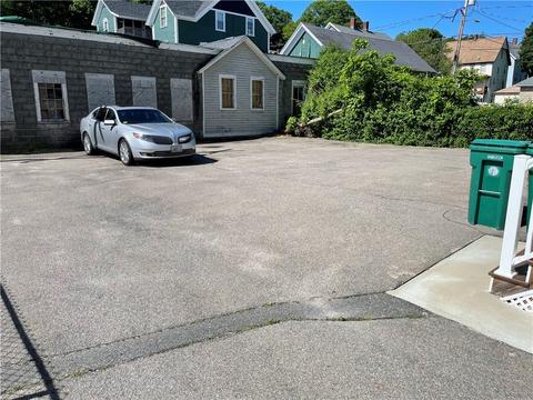429 Willow St, Woonsocket, RI 02895 photo 2