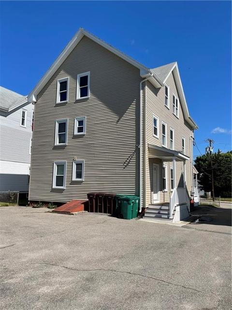 429 Willow St, Woonsocket, RI 02895 photo 3
