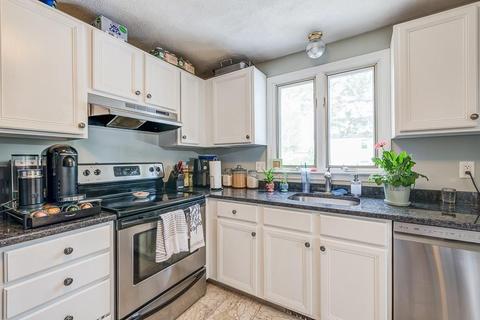 16 Diane Dr, Warwick, RI 02886 photo 5